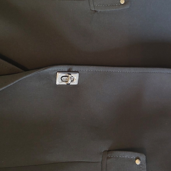 🆕💲SALE💲 ⭐GORGEOUS TAHARI Blazer - PERFECT CONDITION ⭐🆕 - Picture 4 of 8